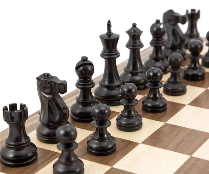 Broadbase Club Walnut Chess Set 2 Broadbase Club Walnut Chess Set - Image 2