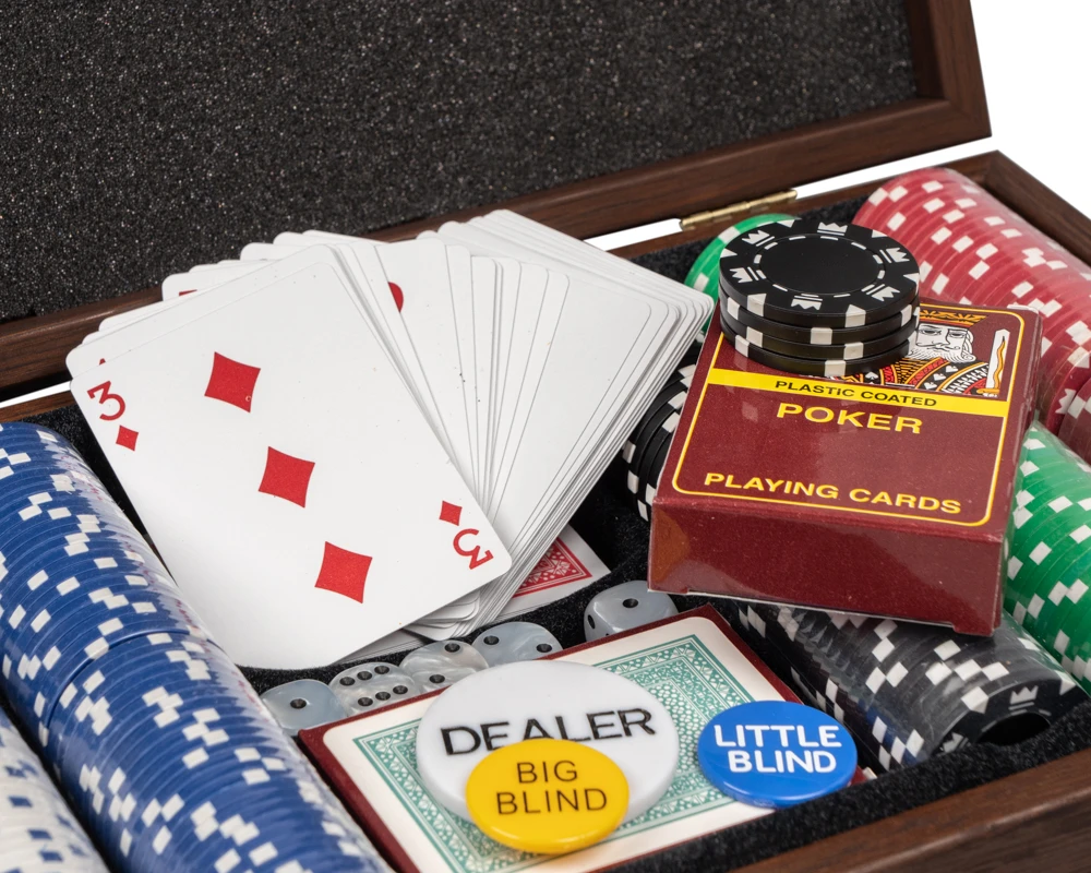 Deluxe Poker Compendium In Walnut Case 12 Deluxe Poker Compendium In Walnut Case - Image 12