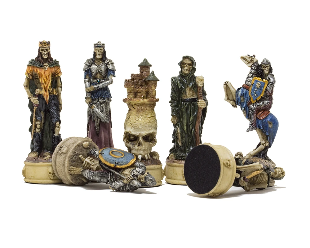 The Zombie Hand Painted Themed Chess Pieces By Italfama 3 The Zombie Hand Painted Themed Chess Pieces By Italfama - Image 3