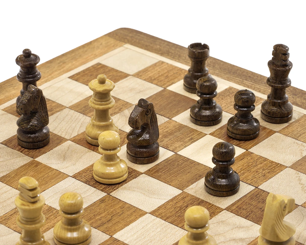 Deluxe Hardwood Folding Travel 7.5 Inch Chess Set - Magnetic 6 Deluxe Hardwood Folding Travel 7.5 Inch Chess Set - Magnetic - Image 6