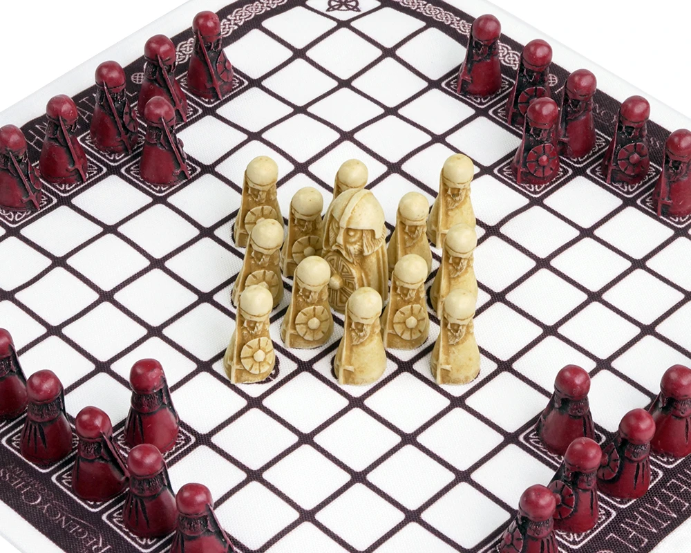 Hnefatafl - The Viking Game - Cardinal Edition 2 Hnefatafl - The Viking Game - Cardinal Edition - Image 2
