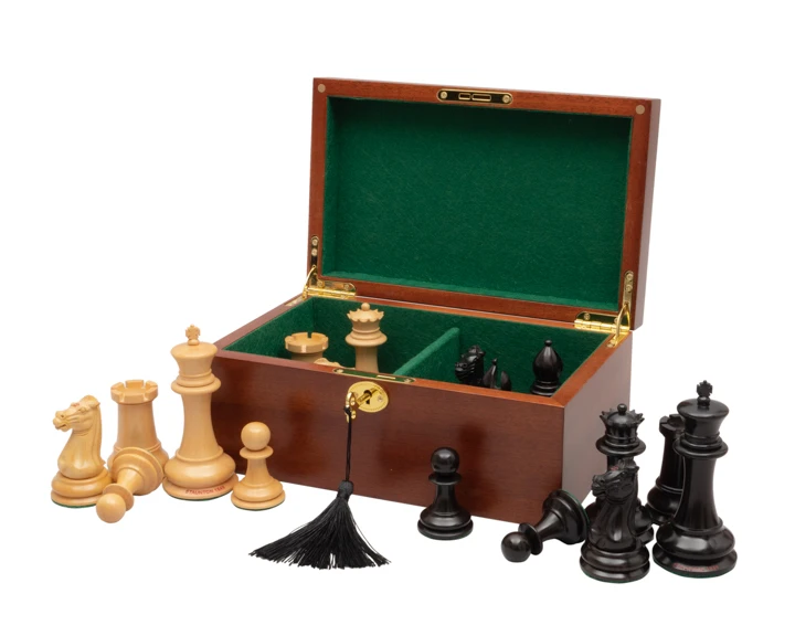 Deluxe Mahogany Chess Box With Key 4 Deluxe Mahogany Chess Box With Key - Image 4