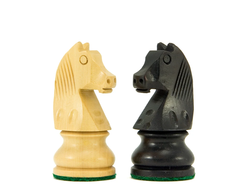 Down Head Knight Ebonised Staunton Chess Pieces 3 Inches 3 Down Head Knight Ebonised Staunton Chess Pieces 3 Inches - Image 3