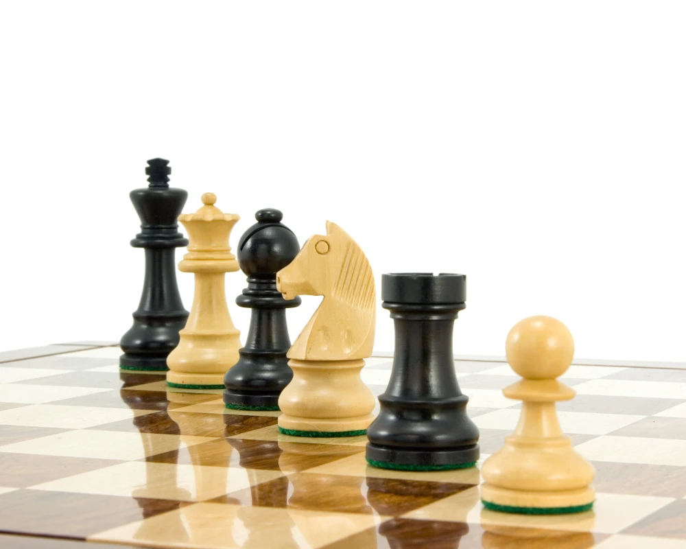 Down Head Knight Ebonised Staunton Chess Pieces 3 Inches 4 Down Head Knight Ebonised Staunton Chess Pieces 3 Inches - Image 4