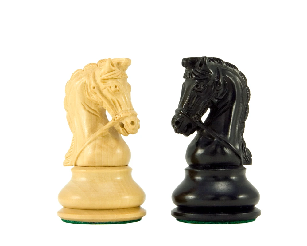 Monarch Series Ebony And Boxwood Luxury Chess Pieces 4.5 Inches 3 Monarch Series Ebony And Boxwood Luxury Chess Pieces 4.5 Inches - Image 3