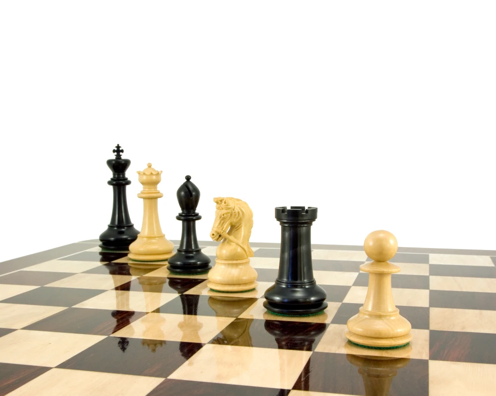 Monarch Series Ebony And Boxwood Luxury Chess Pieces 4.5 Inches 6 Monarch Series Ebony And Boxwood Luxury Chess Pieces 4.5 Inches - Image 6