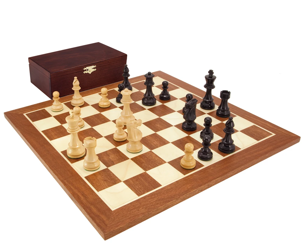 French Knight Black Mahogany Chess Set 2 French Knight Black Mahogany Chess Set - Image 2