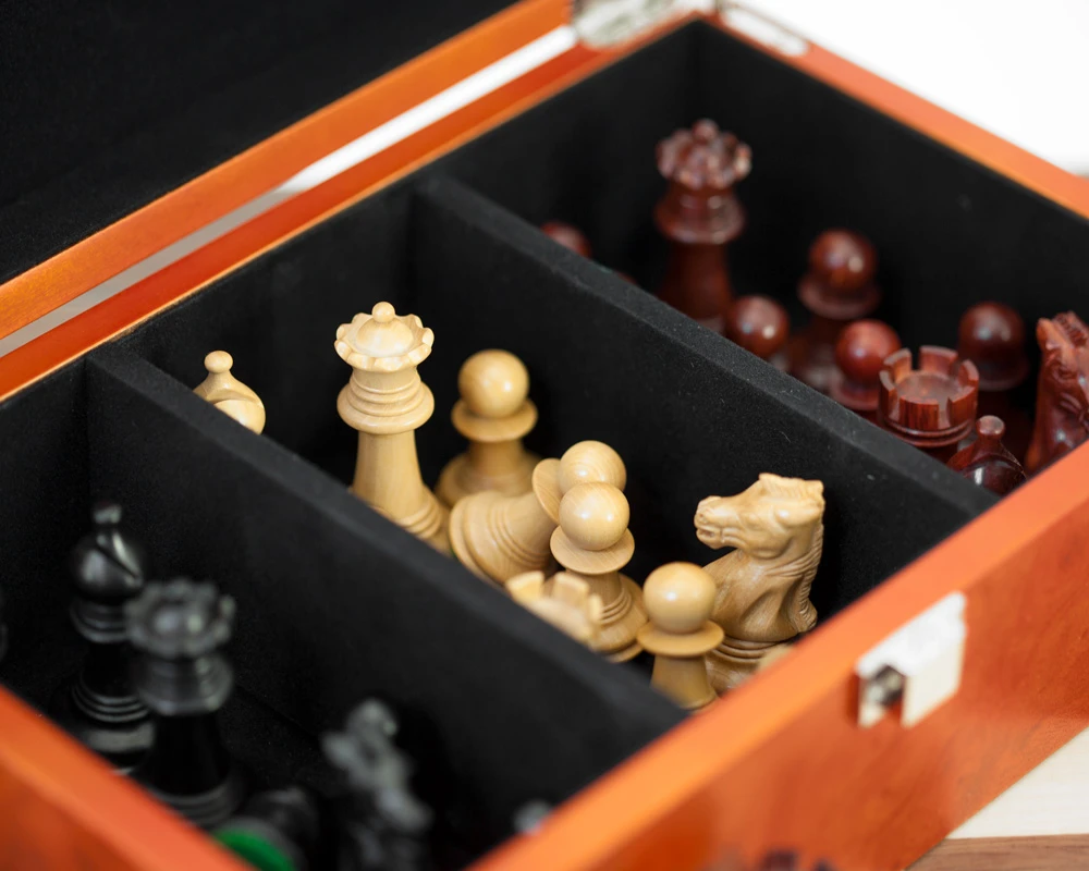 Madrid Tres Corone Ebony, Padauk And Walnut Chess Set 6 Madrid Tres Corone Ebony, Padauk And Walnut Chess Set - Image 6