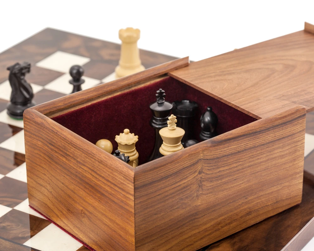 Highclere Ebony And Walnut Luxury Chess Set 5 Highclere Ebony And Walnut Luxury Chess Set - Image 5