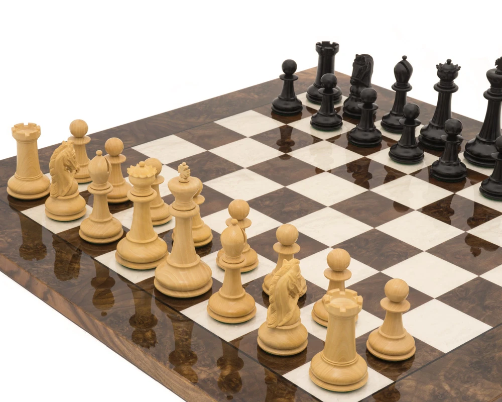 The Monarch Ebony And Walnut Grand Luxury Chess Set 7 The Monarch Ebony And Walnut Grand Luxury Chess Set - Image 7