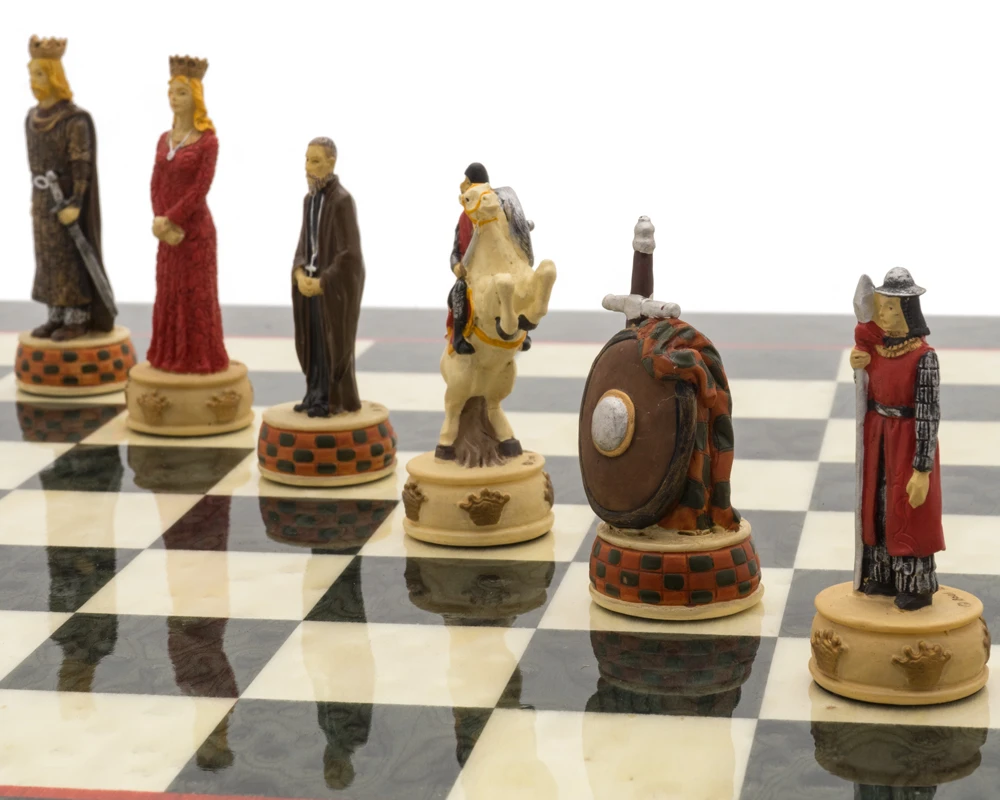 The England Vs Scotland Hand Painted Themed Luxury Olive Chess Set By Italfama 7 The England Vs Scotland Hand Painted Themed Luxury Olive Chess Set By Italfama - Image 7