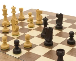 The Antiqued British Staunton And Walnut Deluxe Chess Set -Board Games - Chess And Cards Shop RCPB441 06