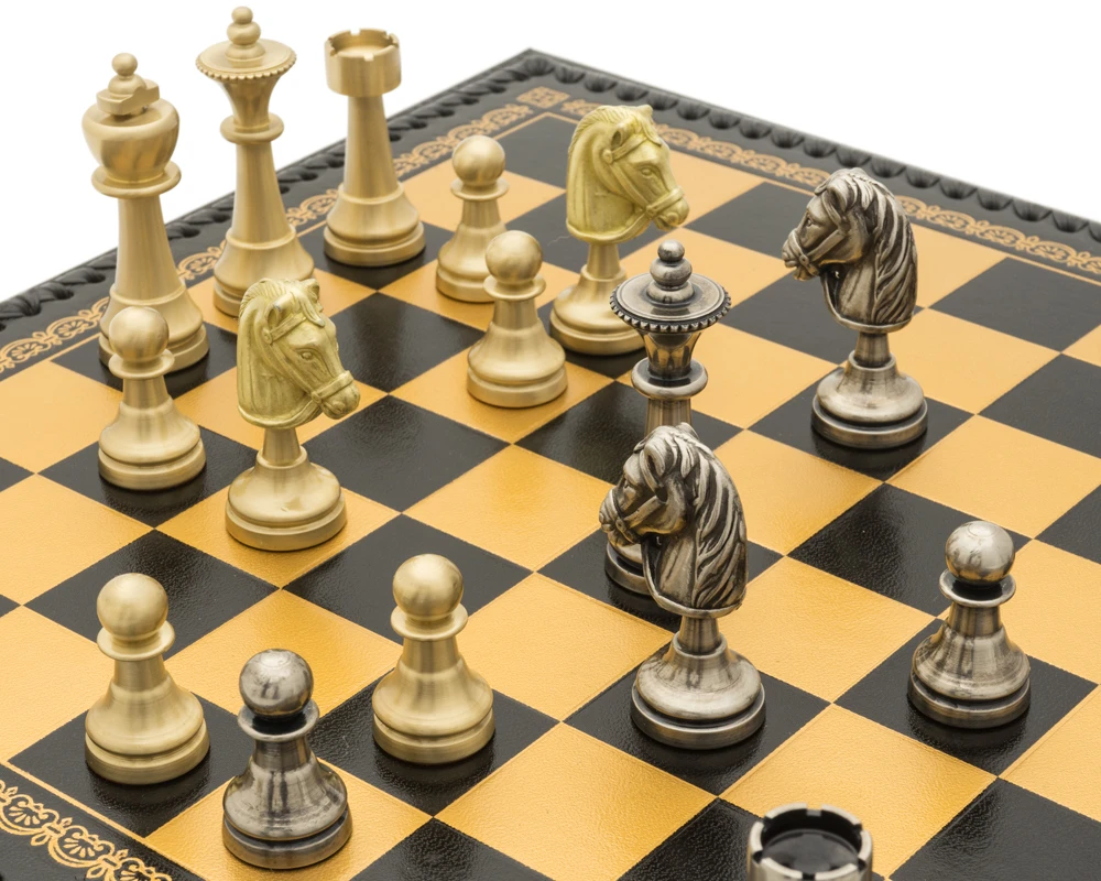 The Turin Nero Italian Chess Set Incorporating A Backgammon Board, Draughts And Dice 5 The Turin Nero Italian Chess Set Incorporating A Backgammon Board, Draughts And Dice - Image 5