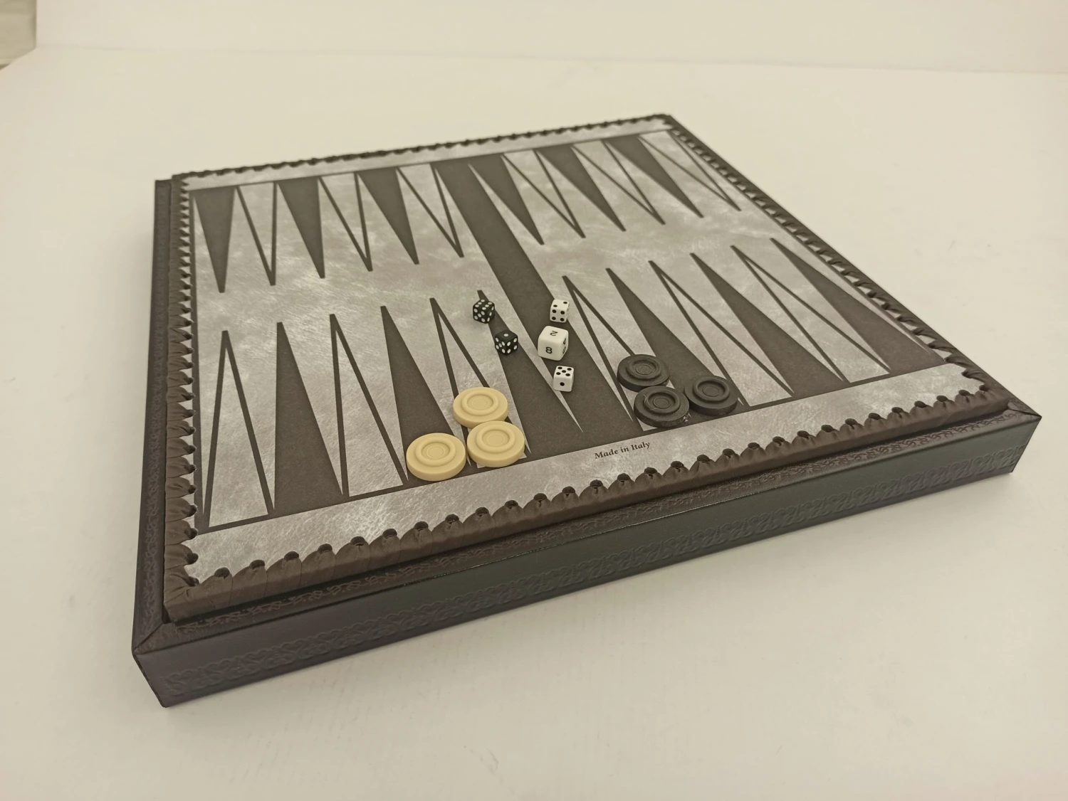 The Turin Nero Italian Chess Set Incorporating A Backgammon Board, Draughts And Dice 8 The Turin Nero Italian Chess Set Incorporating A Backgammon Board, Draughts And Dice - Image 8