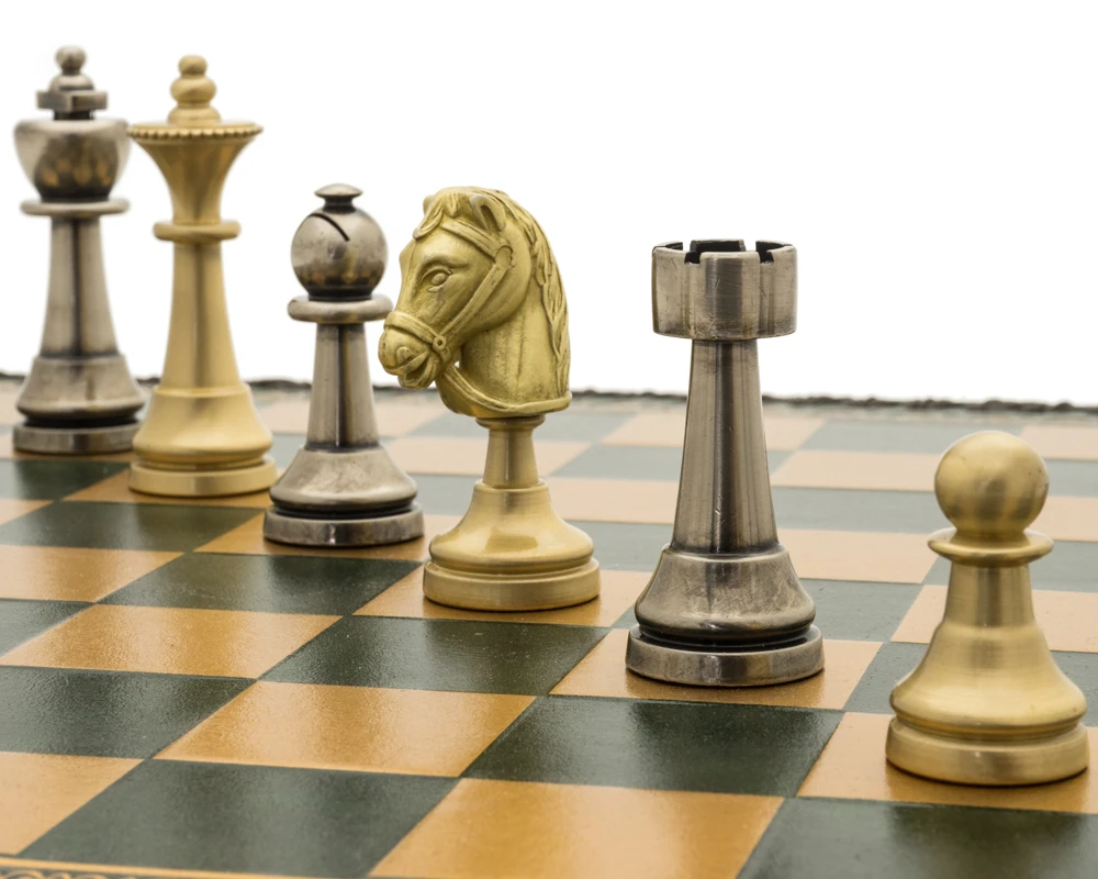 The Turin Verde Italian Chess Set Incorporating Backgammon Board, Dice And Draughts 7 The Turin Verde Italian Chess Set Incorporating Backgammon Board, Dice And Draughts - Image 7