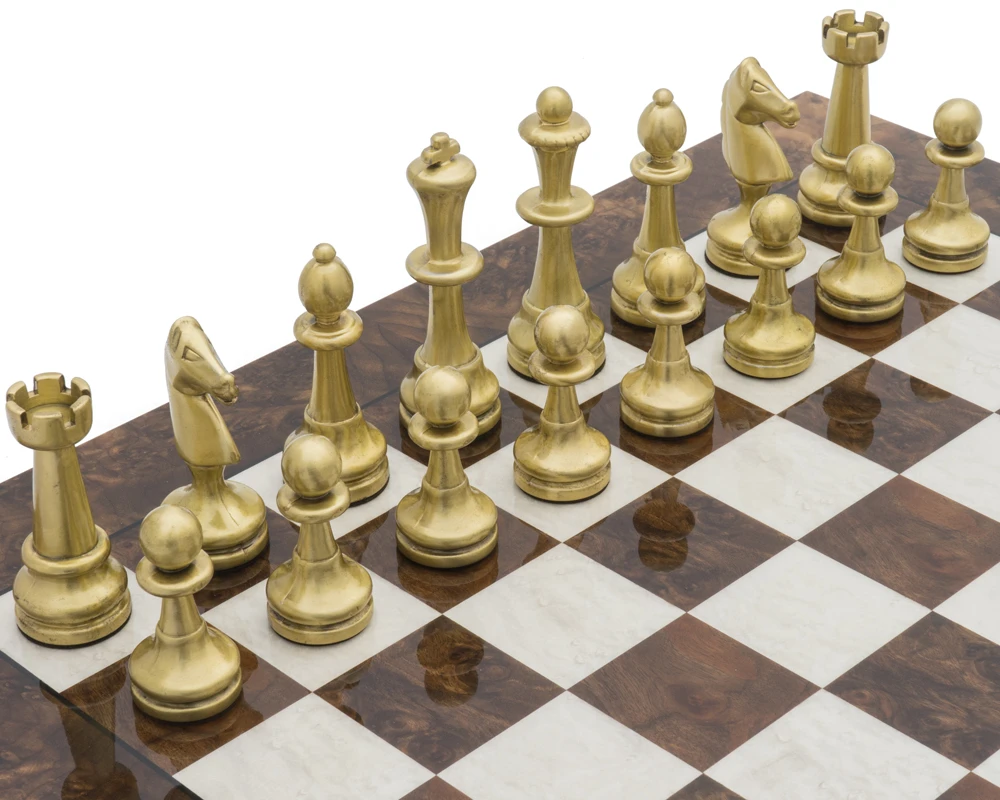The Vicenza Dark Walnut Luxury Chess Set 4 The Vicenza Dark Walnut Luxury Chess Set - Image 4