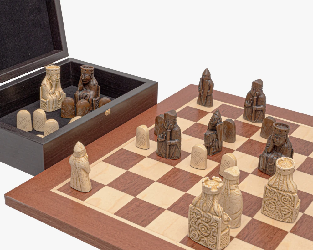 The Regency Isle Of Lewis And Mahogany Chess Set Mid Sized 2 The Regency Isle Of Lewis And Mahogany Chess Set Mid Sized - Image 2