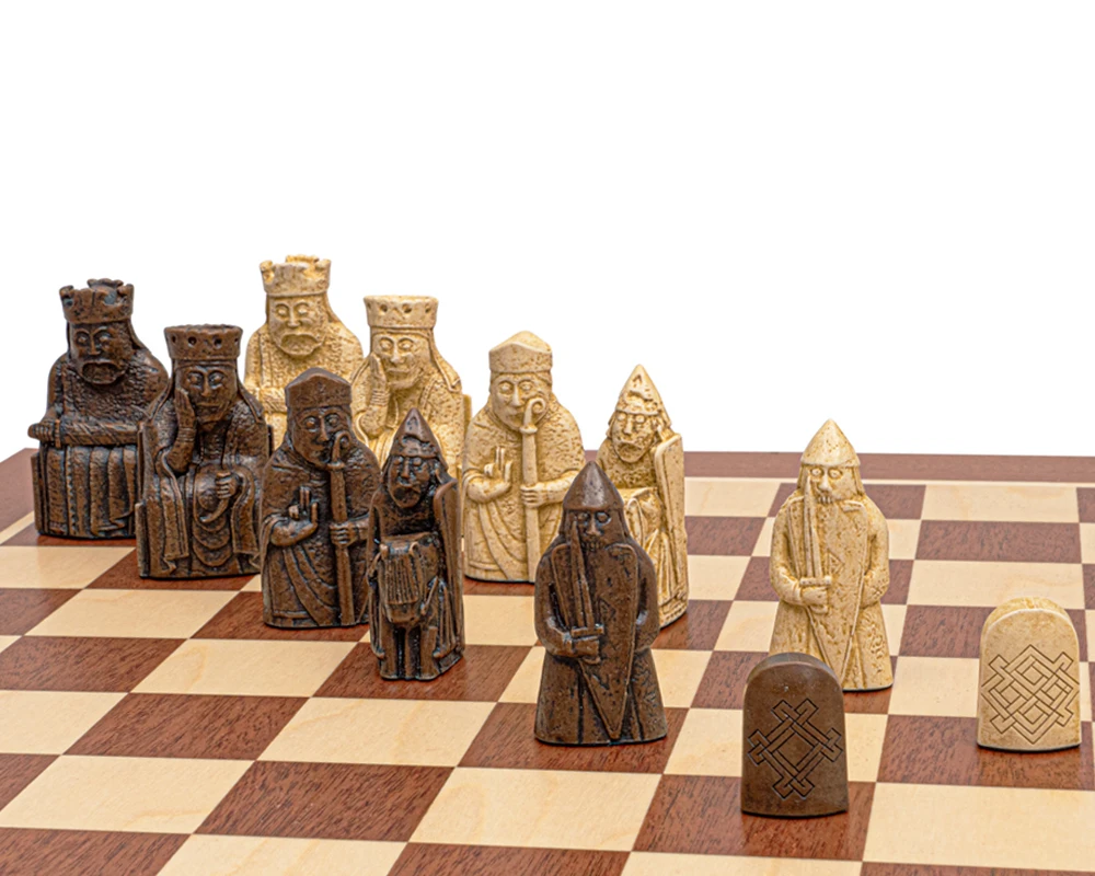 The Regency Isle Of Lewis And Mahogany Chess Set Mid Sized 4 The Regency Isle Of Lewis And Mahogany Chess Set Mid Sized - Image 4