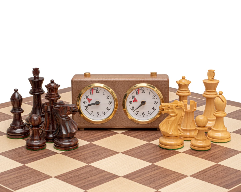 Rosewood And Walnut Deluxe Staunton Chess Set 3 Rosewood And Walnut Deluxe Staunton Chess Set - Image 3