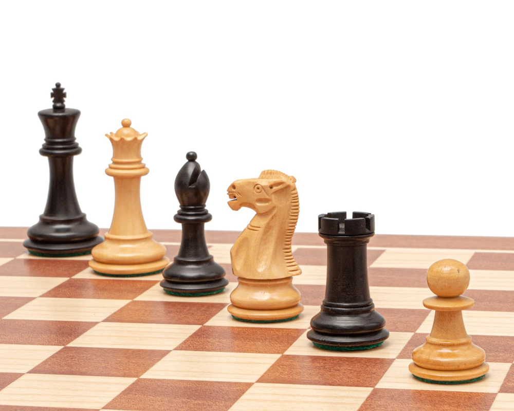 The Warwick Black And Mahogany Chess Set 7 The Warwick Black And Mahogany Chess Set - Image 7