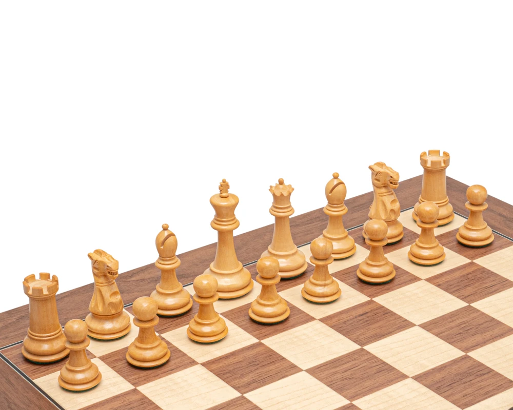 The Warwick Grand Black And Walnut Chess Set 3 The Warwick Grand Black And Walnut Chess Set - Image 3