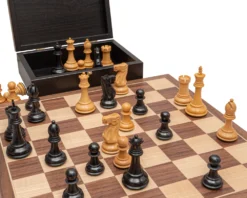 The Arundel Black And Walnut Classic Chess Set -Board Games - Chess And Cards Shop RCPB498 03