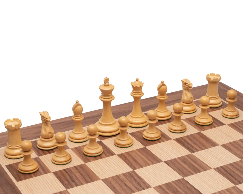 The Old English Elite Walnut And Black Deluxe Chess Set 3 The Old English Elite Walnut And Black Deluxe Chess Set - Image 3