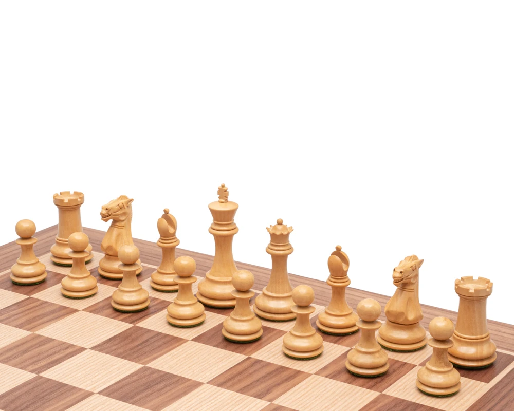 The Windsor Ebony And Walnut Traditional Chess Set 3 The Windsor Ebony And Walnut Traditional Chess Set - Image 3