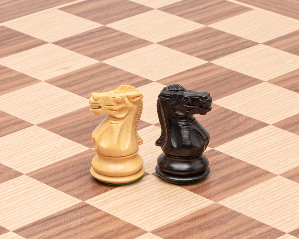 The Highclere Ebony And Walnut Traditional Chess Set 7 The Highclere Ebony And Walnut Traditional Chess Set - Image 7