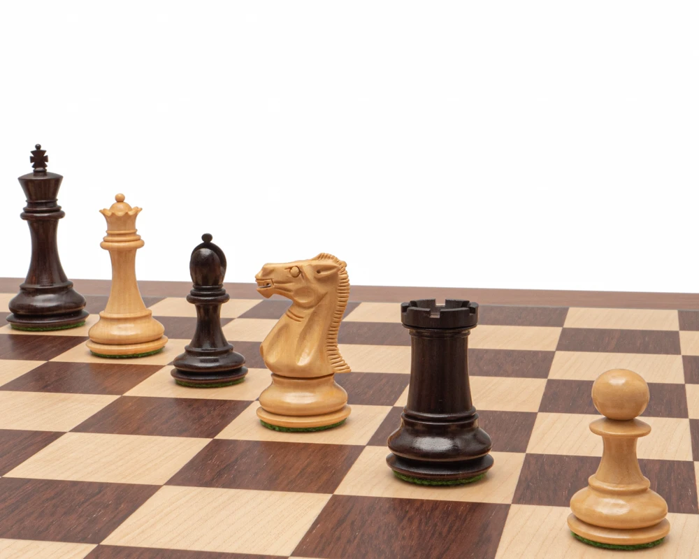 The Windsor Rosewood And Montgoy Palisander Deluxe Chess Set 7 The Windsor Rosewood And Montgoy Palisander Deluxe Chess Set - Image 7