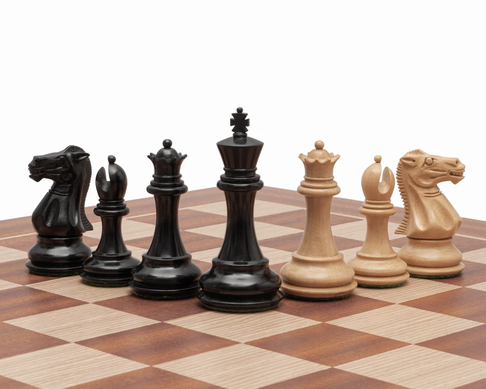 The Windsor Ebony And Mahogany Classic Chess Set 5 The Windsor Ebony And Mahogany Classic Chess Set - Image 5