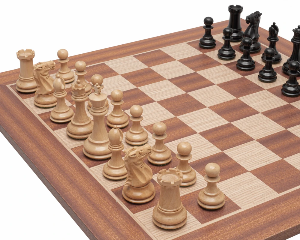 The Windsor Ebony And Mahogany Classic Chess Set 7 The Windsor Ebony And Mahogany Classic Chess Set - Image 7