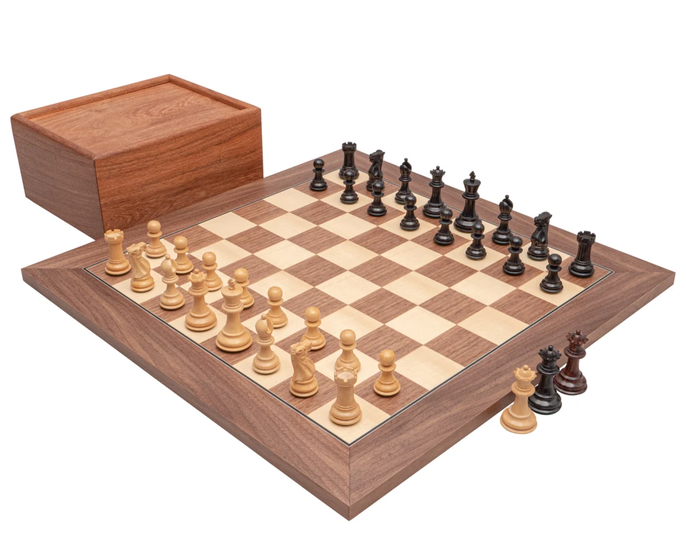 The Sandringham Tres Corone And Walnut Luxury Chess Set With Case 6 The Sandringham Tres Corone And Walnut Luxury Chess Set With Case - Image 6